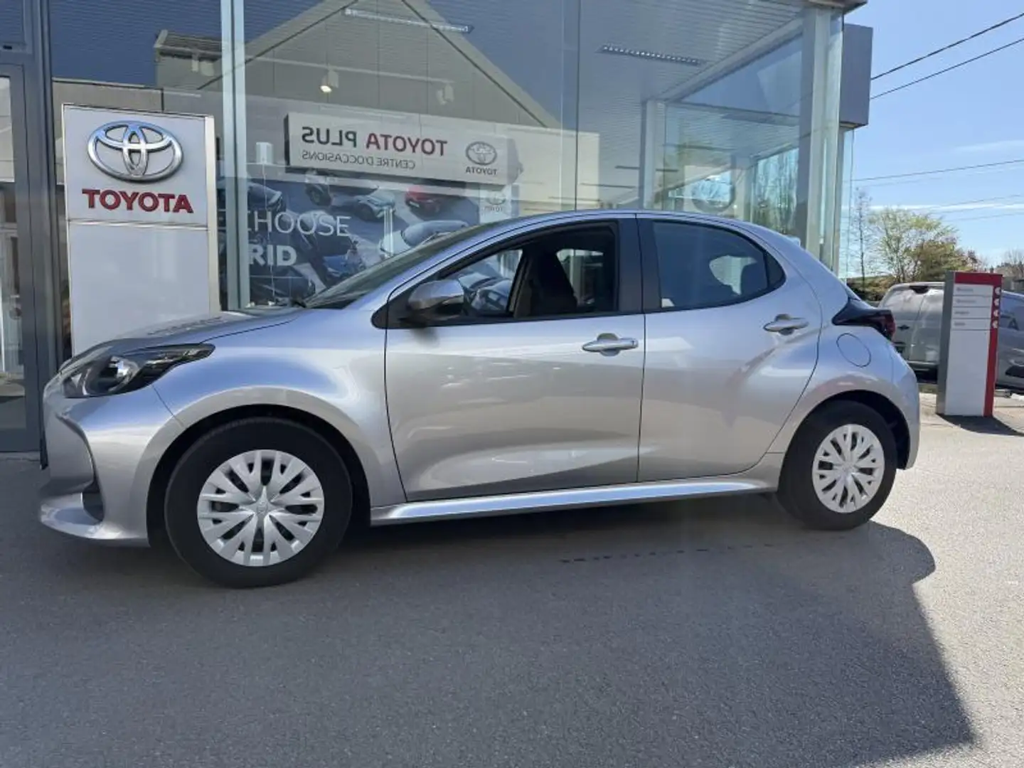 Toyota Yaris Yaris Argent - 2