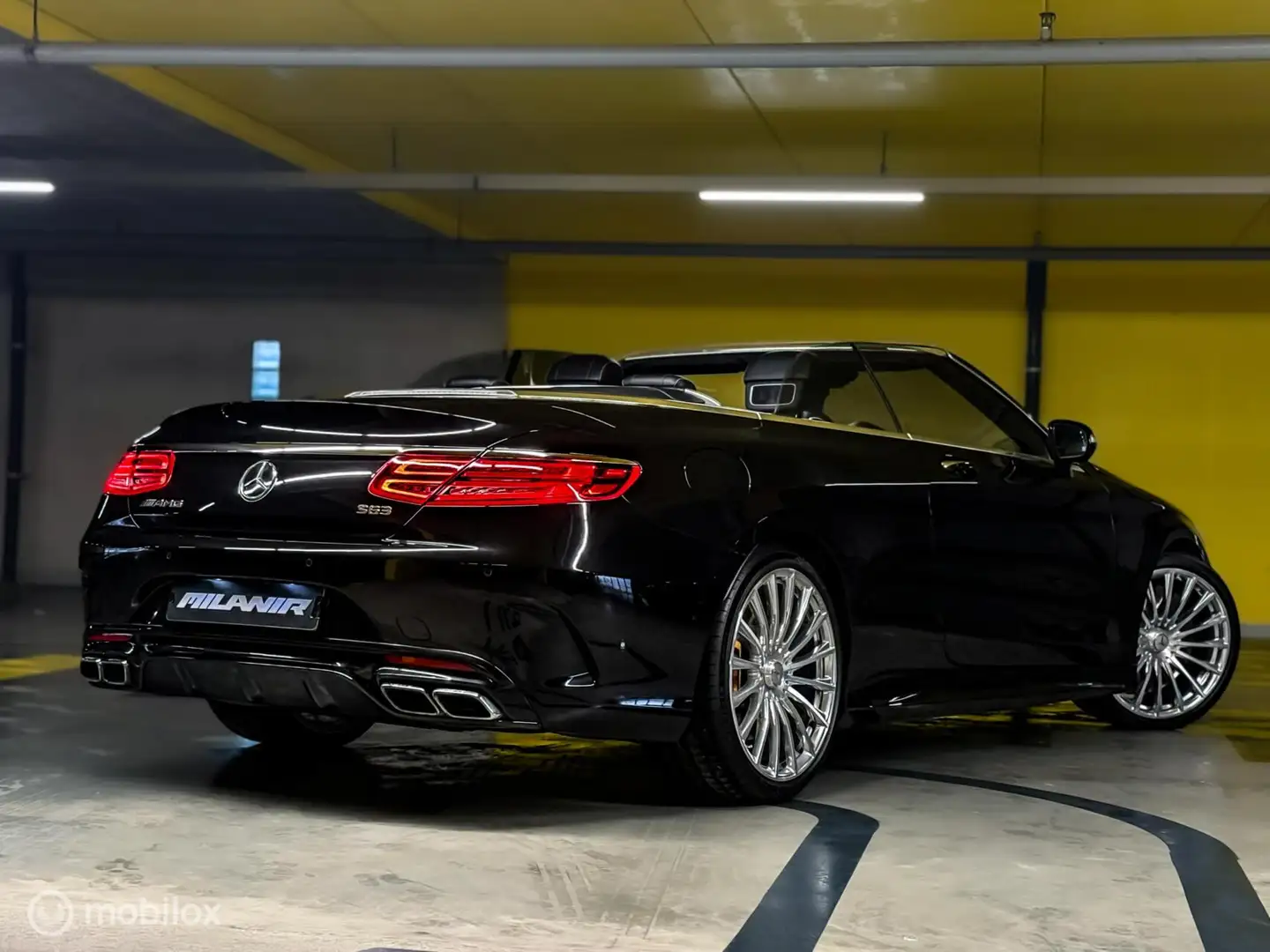 Mercedes-Benz S 63 AMG Cabrio 4Matic Schwarz - 2