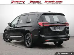 Chrysler Pacifica 2026