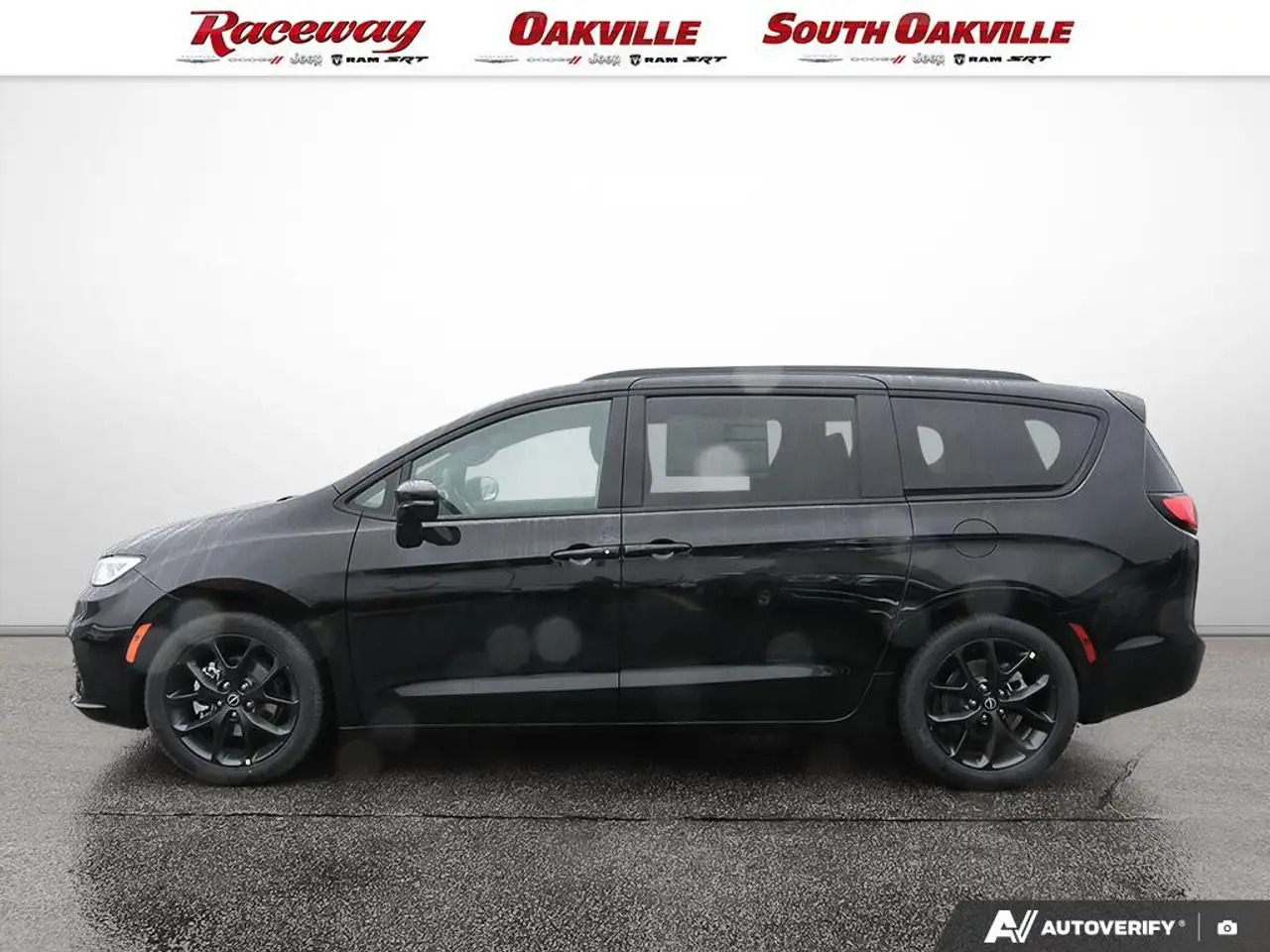 Chrysler Pacifica снимка Chrysler Pacifica