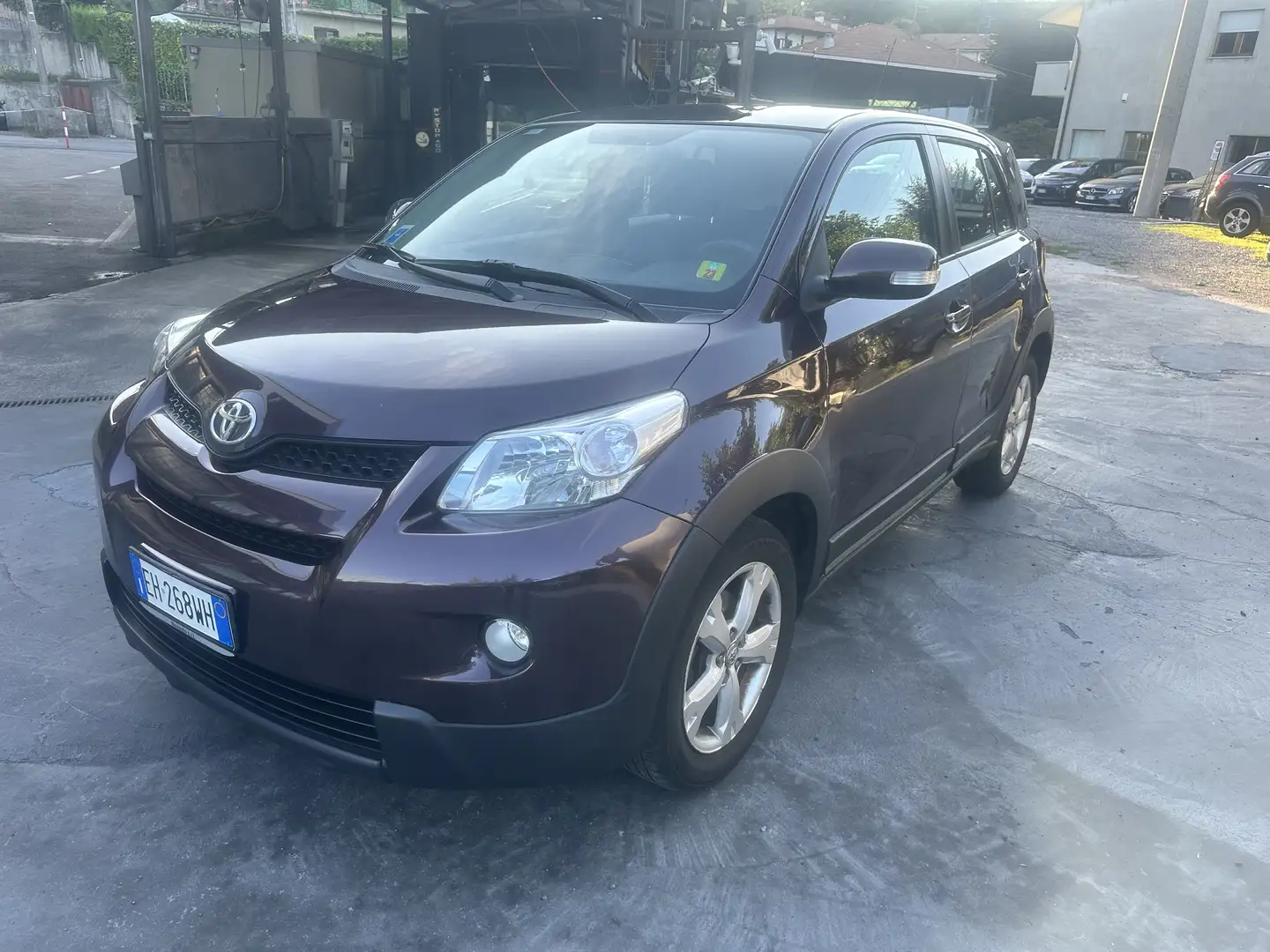 Toyota Urban Cruiser 1.4 d-4d Awd Коричневий - 1