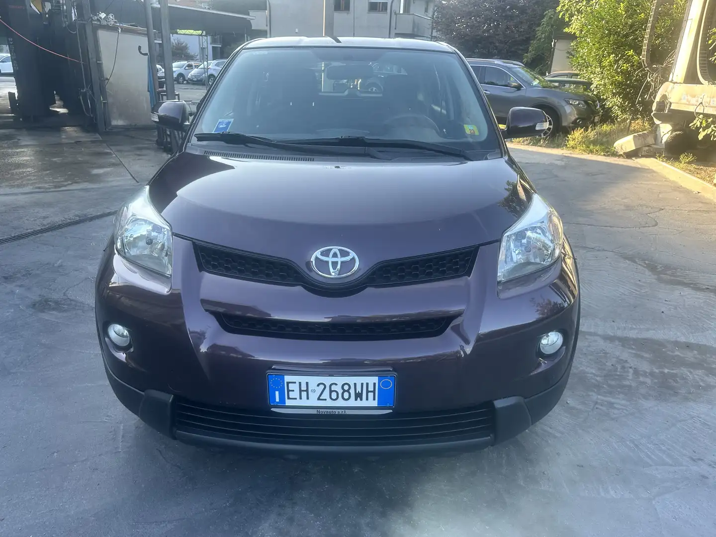 Toyota Urban Cruiser 1.4 d-4d Awd Коричневий - 2