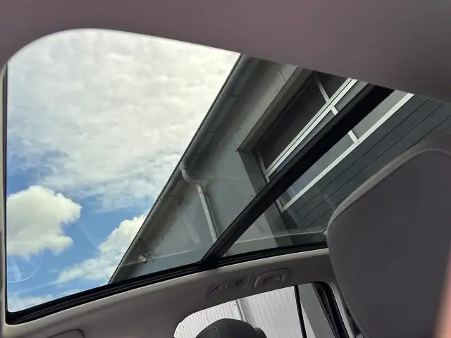 Volkswagen Touran view 14