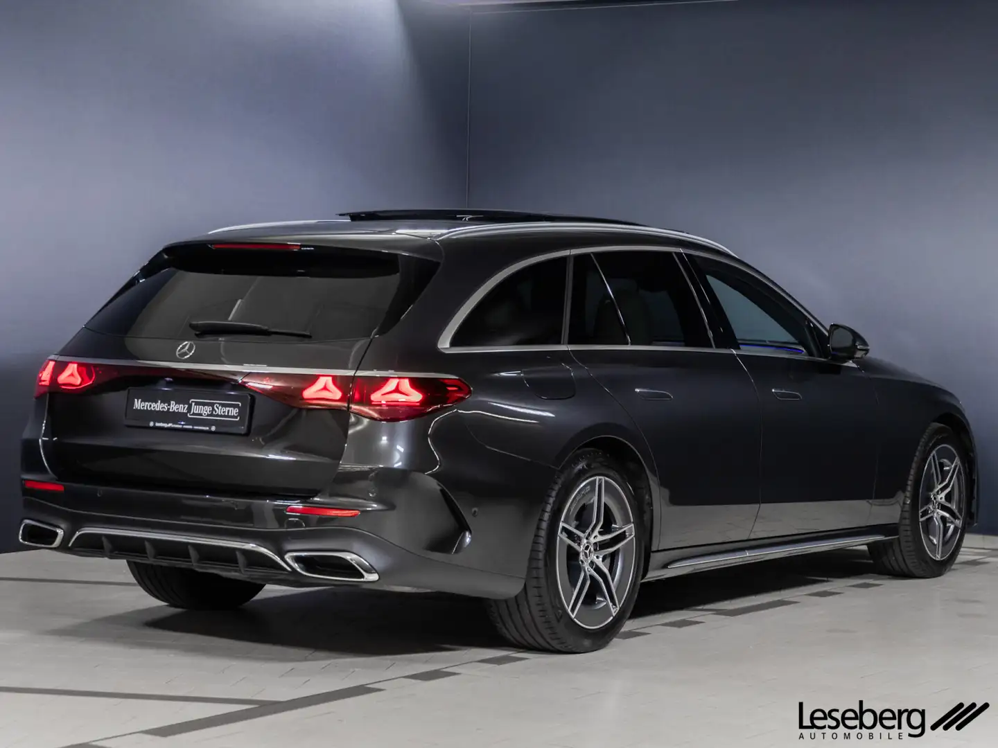 Mercedes-Benz E 450 E 450 T 4M AMG DIG.LIGHT/AHK/Airmatic/Pano/360°/ Grau - 2