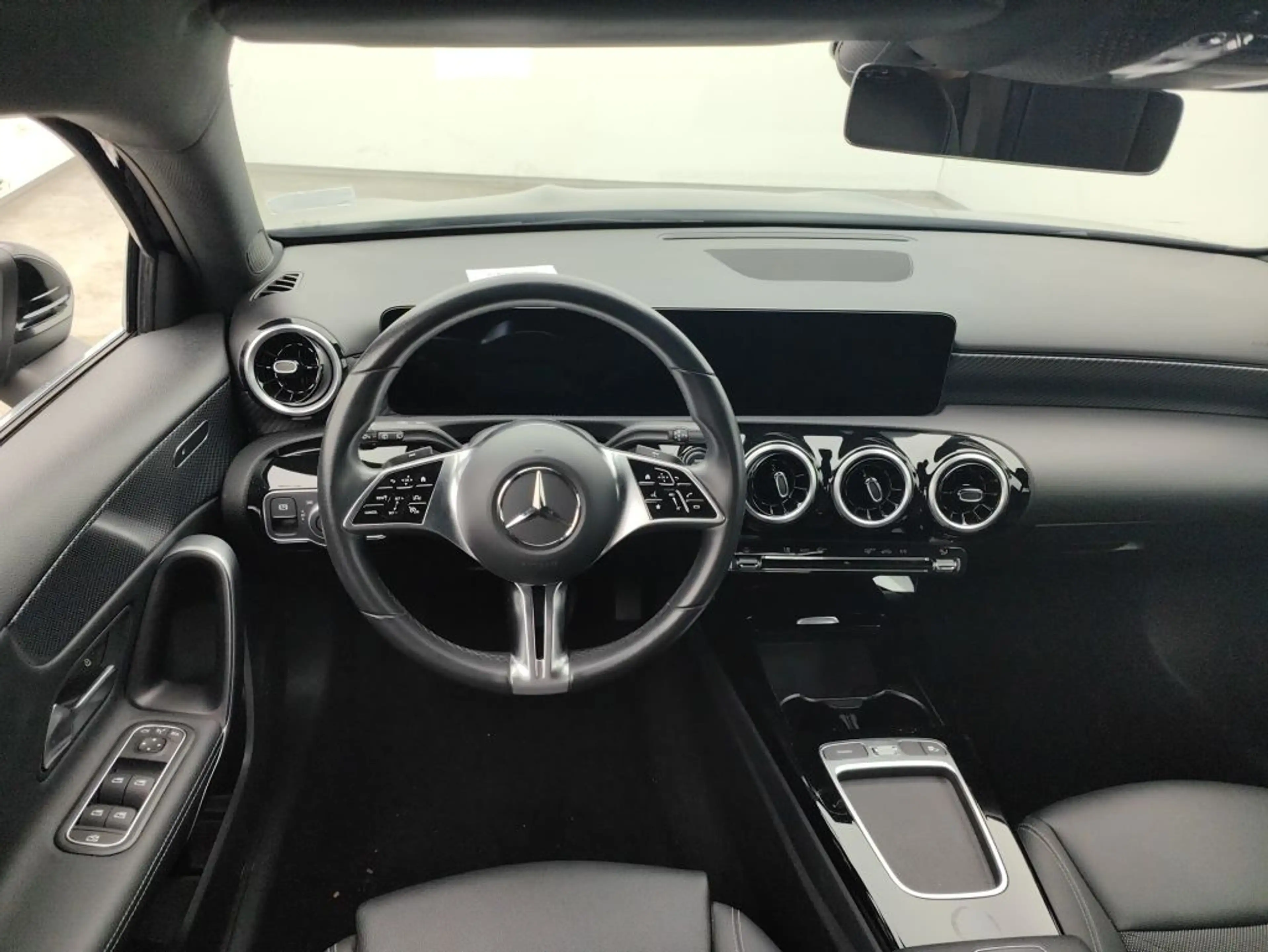 Mercedes-Benz A 180 LuxuryLine Facelift 7GTronic *FULL LED-NAVI-PTS-17'-CAMERA* — photo 7