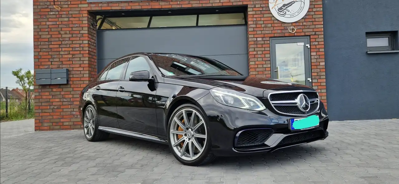 Mercedes-Benz E 63 AMG