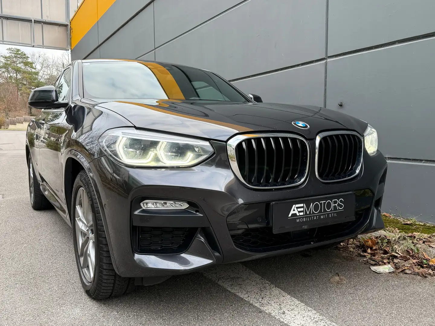 BMW X4 M 30d*M SPORT*NAVI*HUD+SITZHZG*KEYLESS*TEMPOMAT*KRE Grau - 1