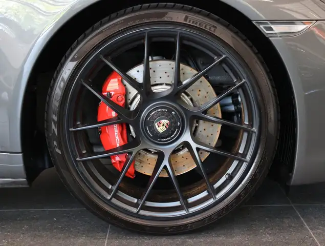 Porsche 911 view 28