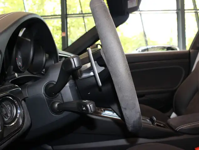 Porsche 911 view 20