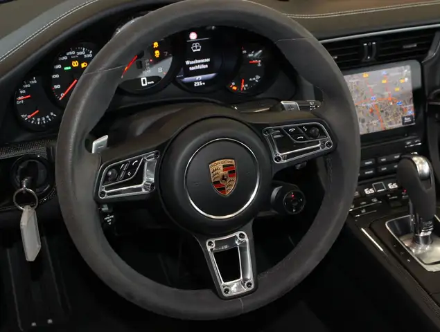 Porsche 911 view 27