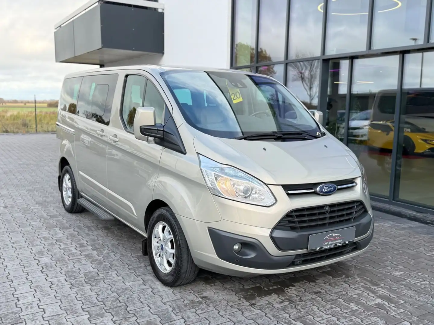 Ford Transit Tourneo Custom 300 L1 Titanium Leder Navi 8 Sitz Silber - 2