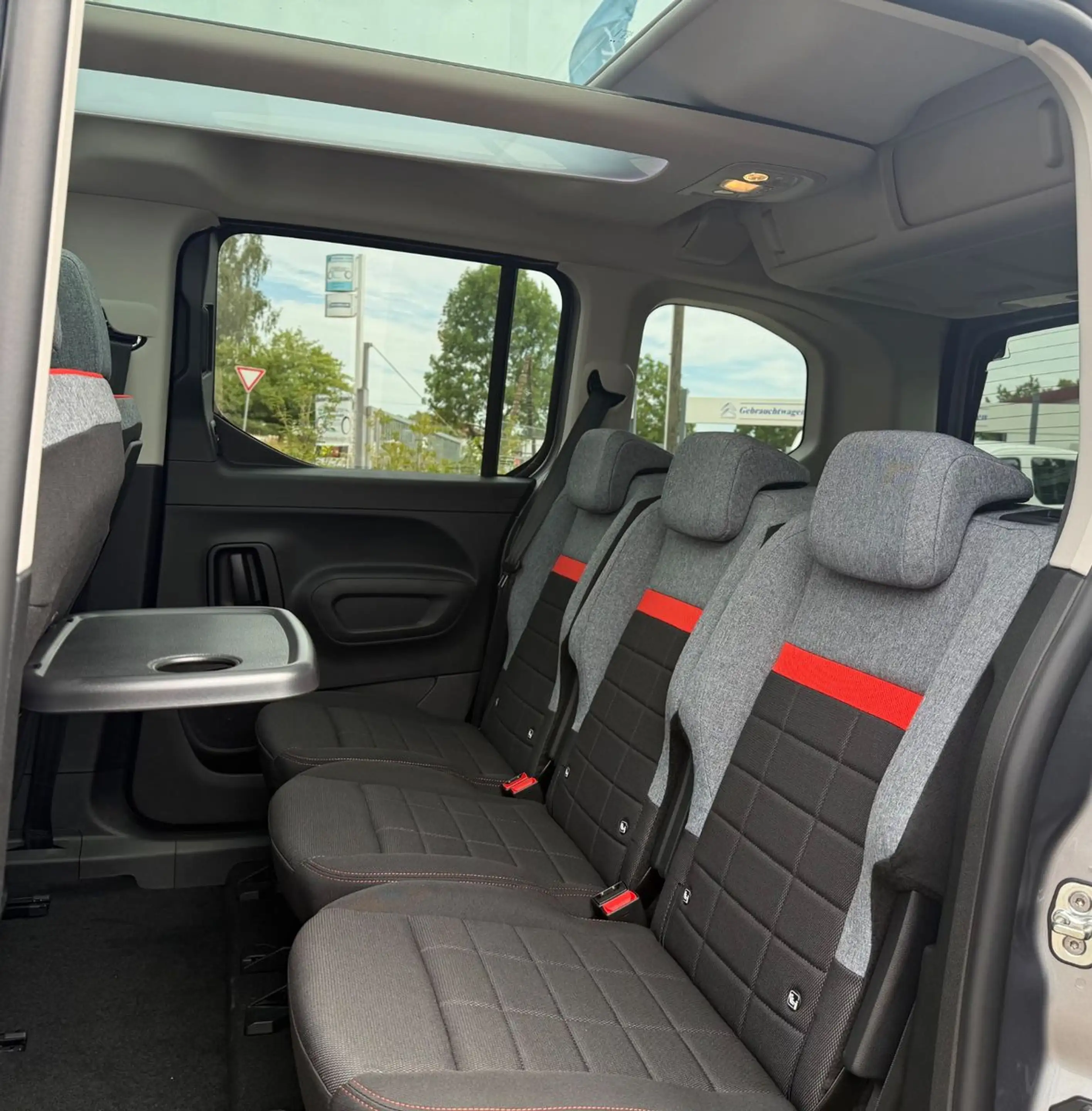 Citroen Berlingo XTR Max M *PANO*SHZ* — photo 14