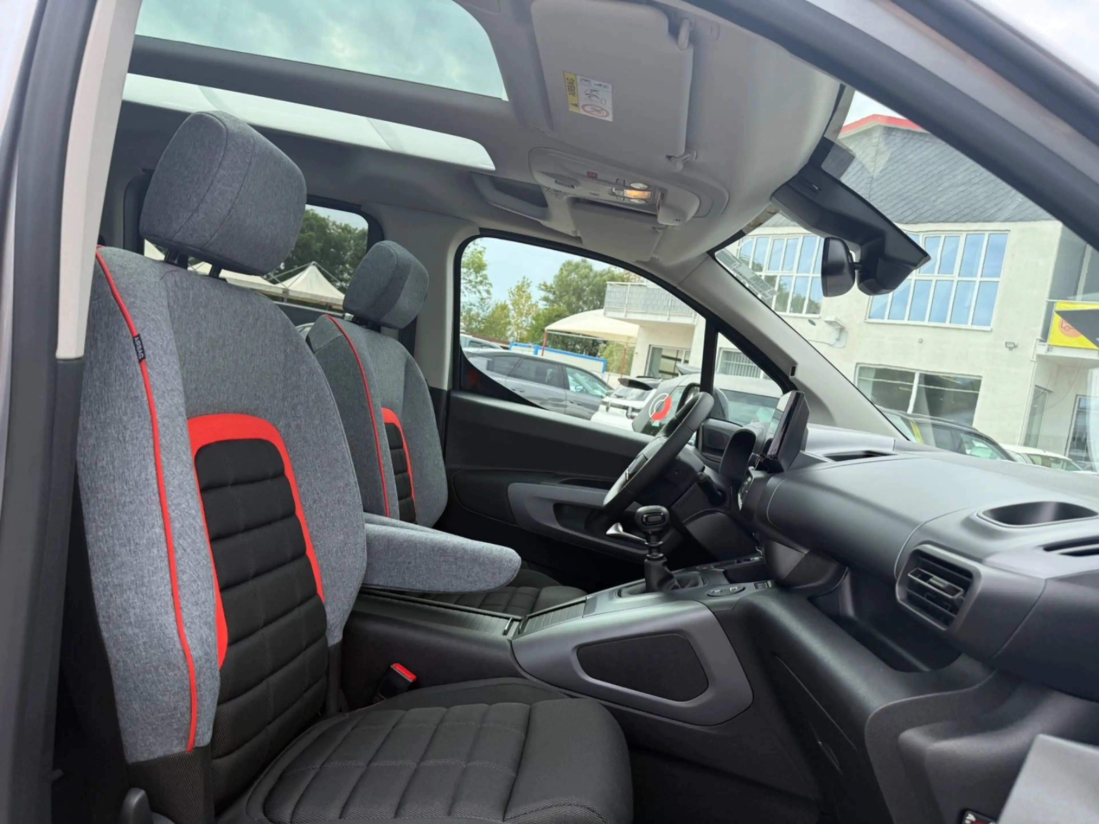 Citroen Berlingo XTR Max M *PANO*SHZ* — photo 13