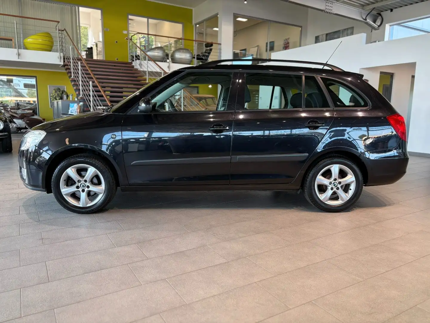 Skoda Fabia Combi Style Edition*ASR*PDC*A/C*LM* Schwarz - 2