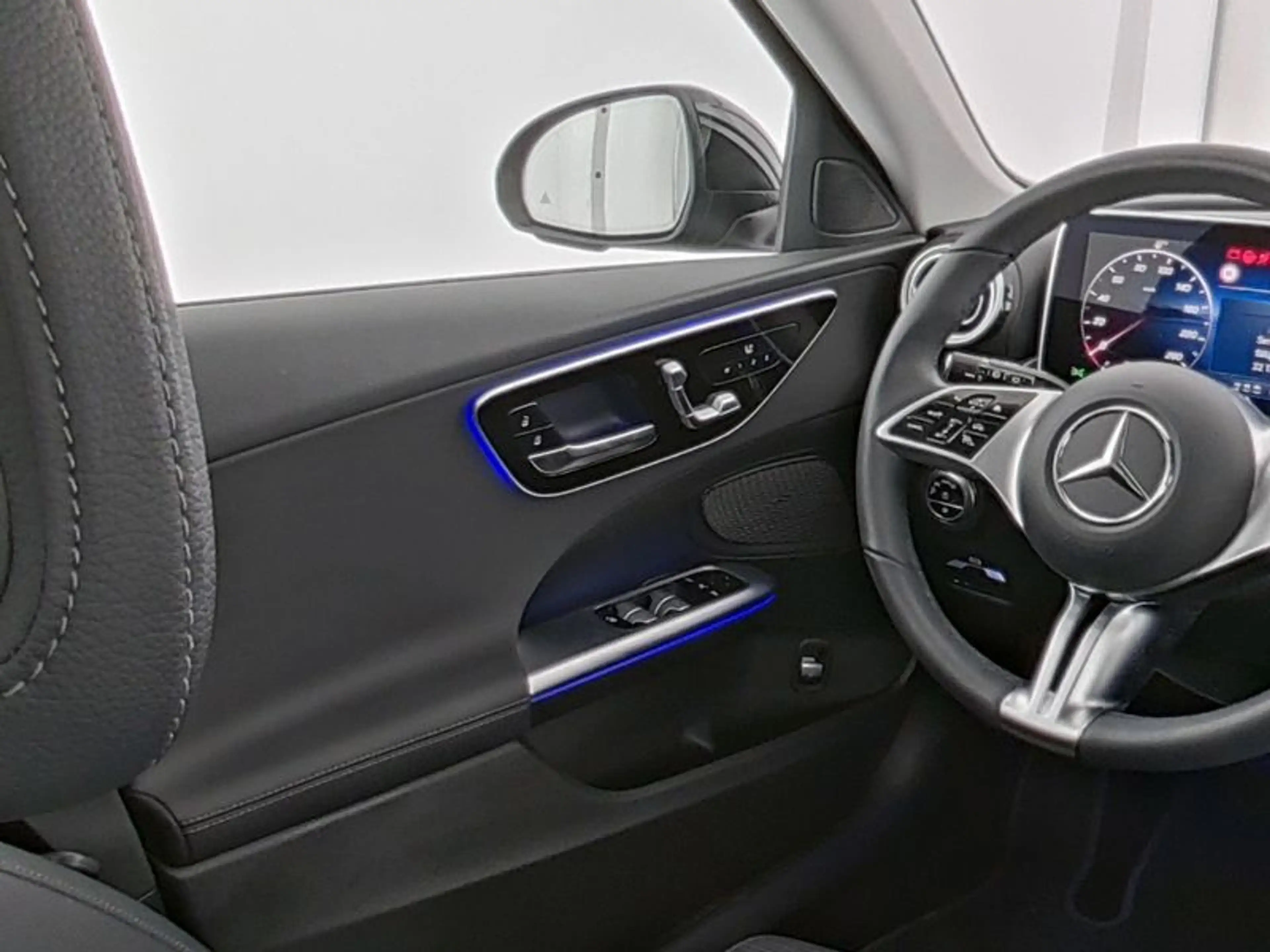 Mercedes-Benz C 180 T Avantgarde/LED/Cam/Memo/Totw/EASY-P/17' — photo 9
