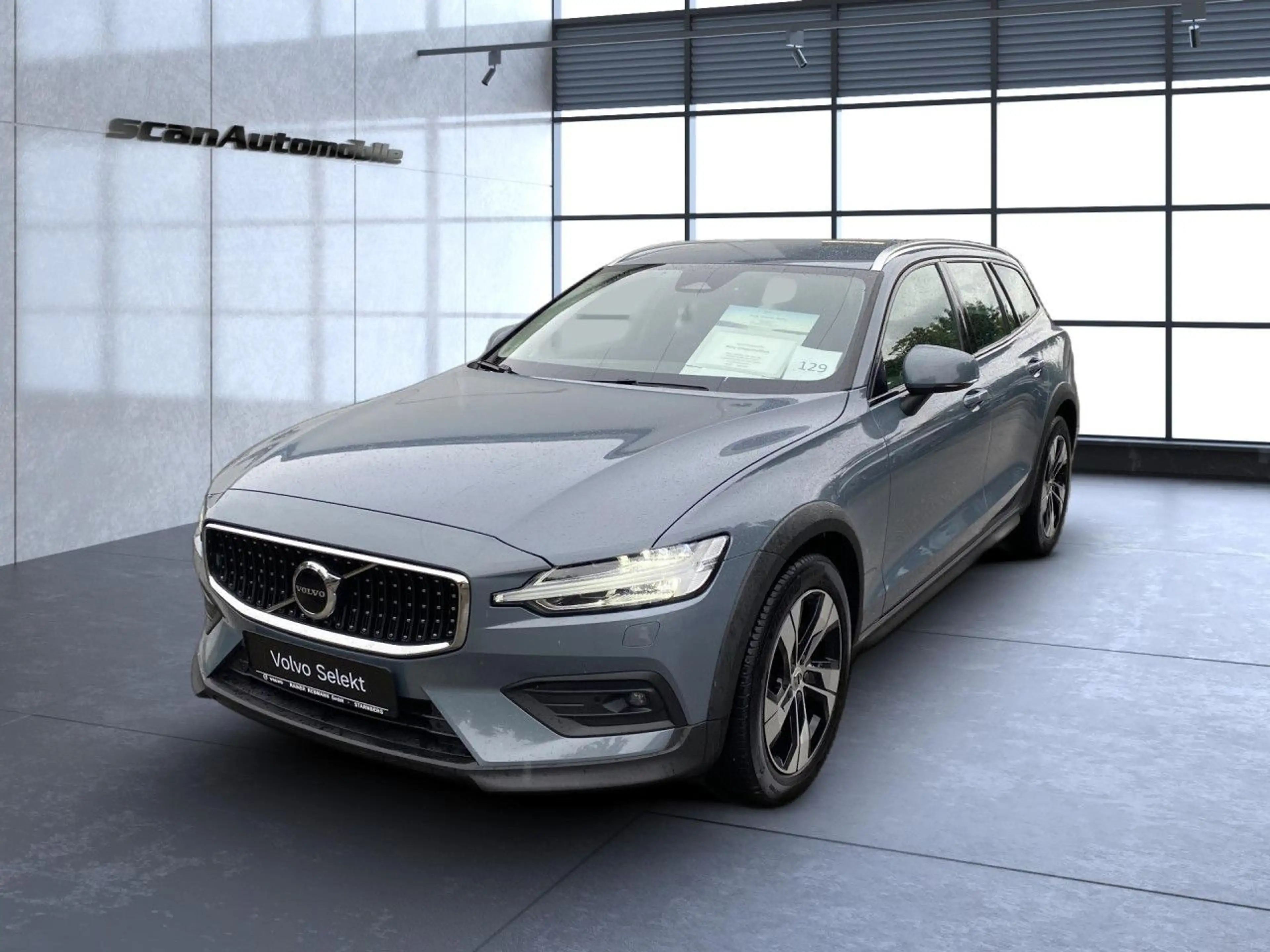 Volvo V60 Cross Country V60 CC Plus AWD Bluetooth Navi LED Vollleder Klima — photo 2