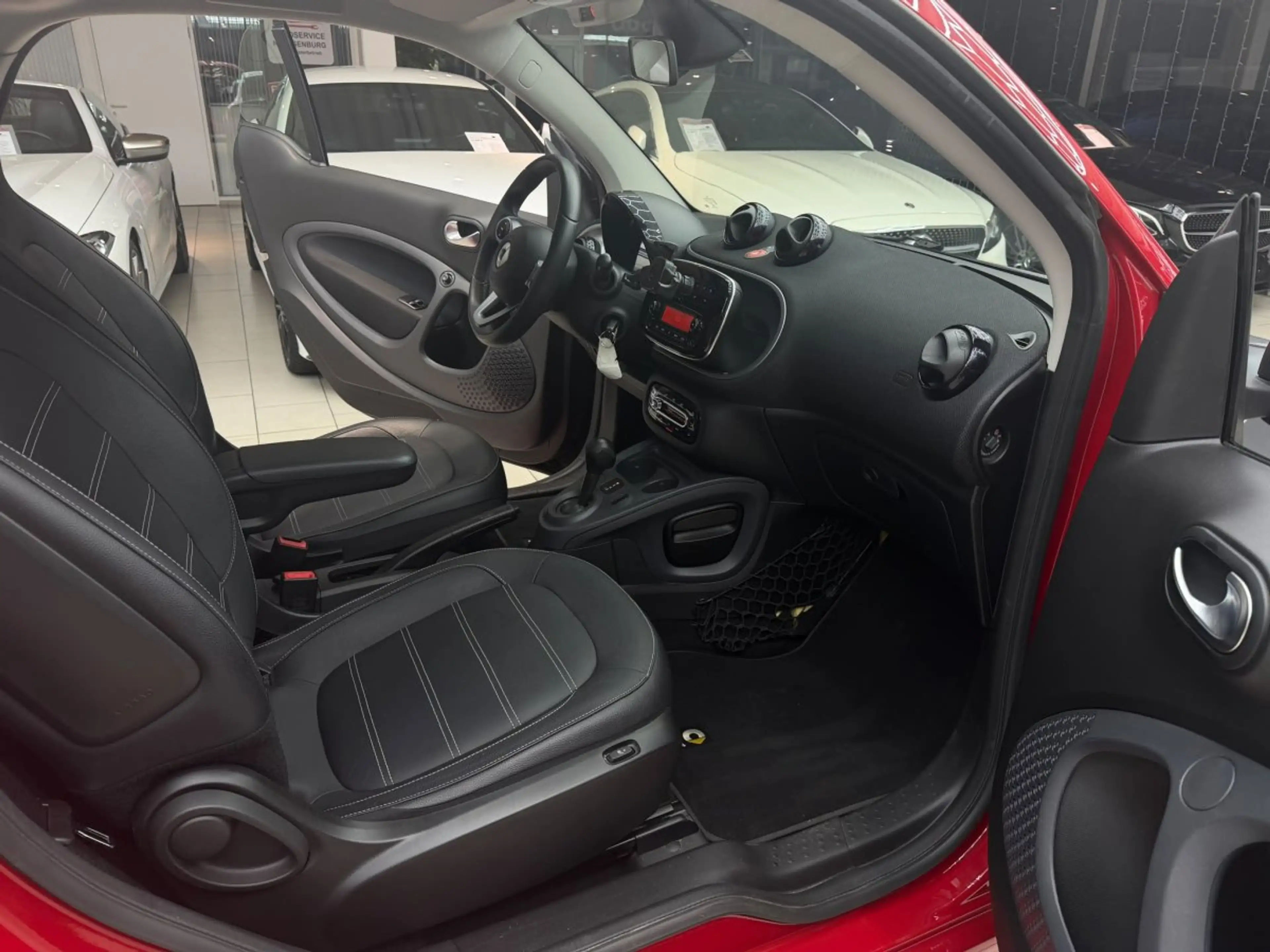smart forTwo coupe prime (66kW) Automatik Klima Leder Pano LED- — photo 15