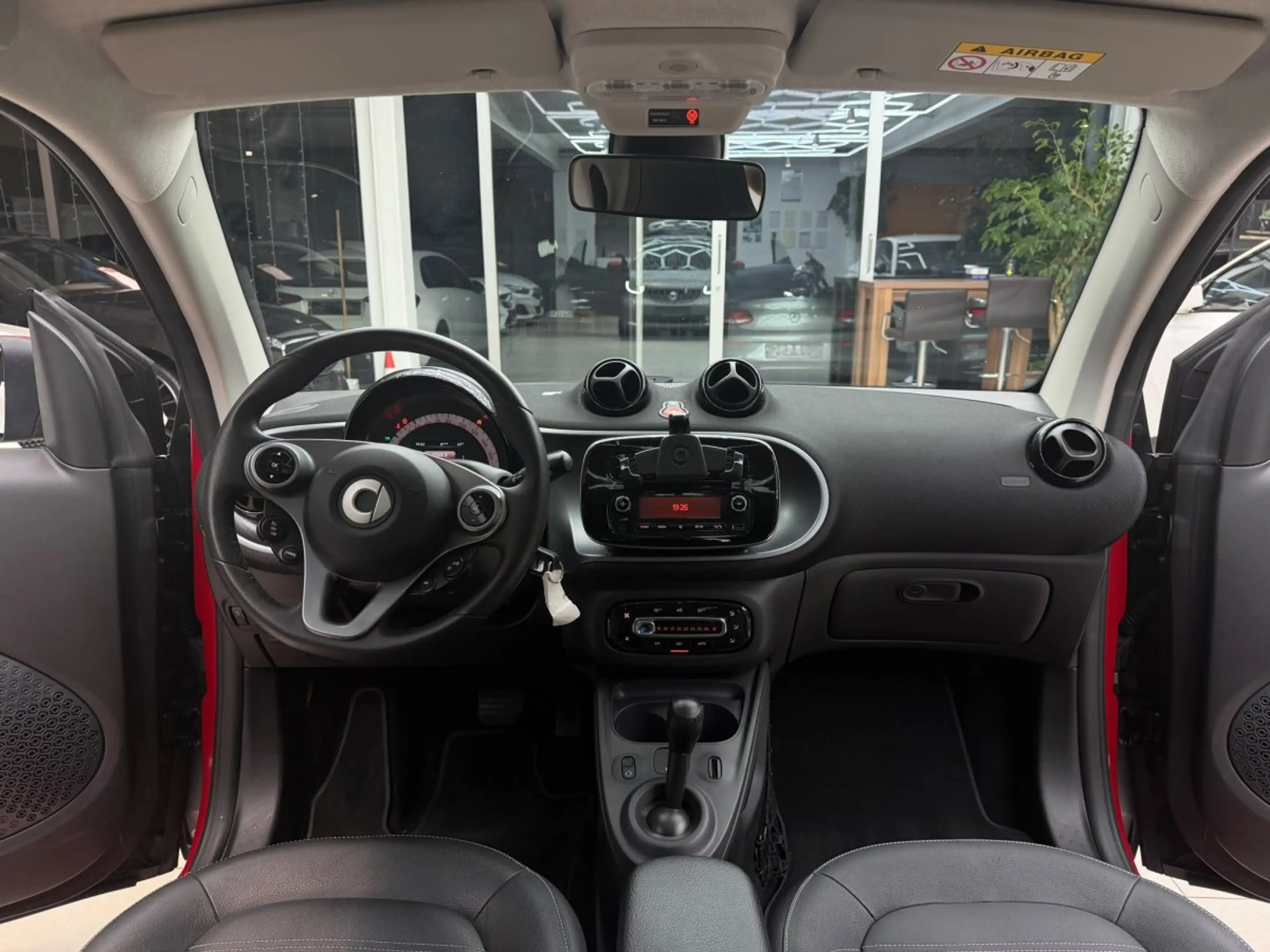 smart forTwo coupe prime (66kW) Automatik Klima Leder Pano LED- — photo 14