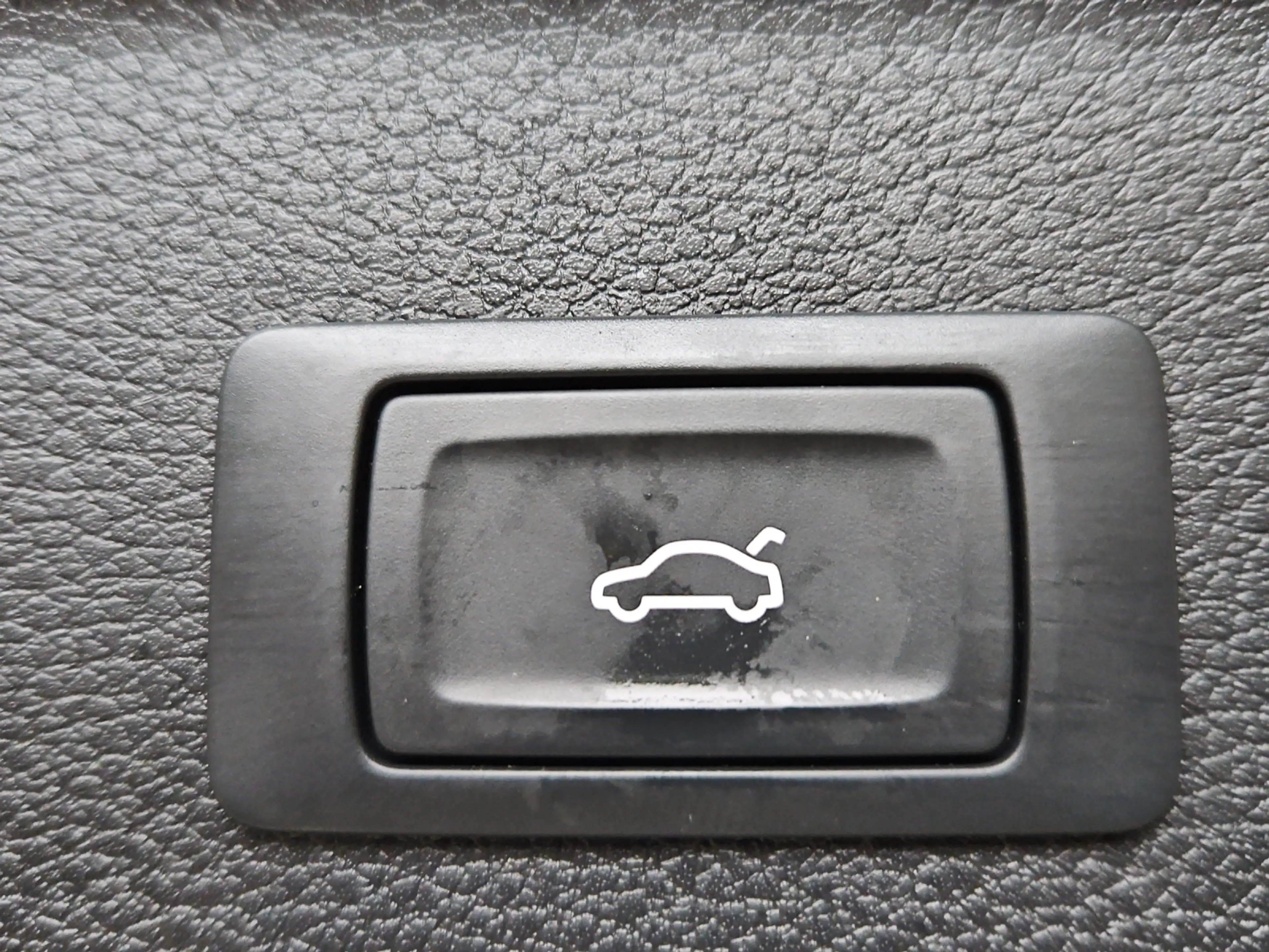 Audi Q3 Sportback 40 TFSI quattro S line NaviPlus AHK A... — photo 14