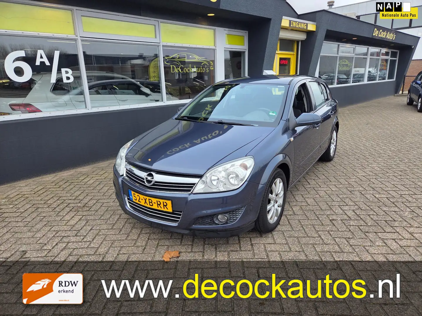 Opel Astra 1.6 Temptation Grau - 1