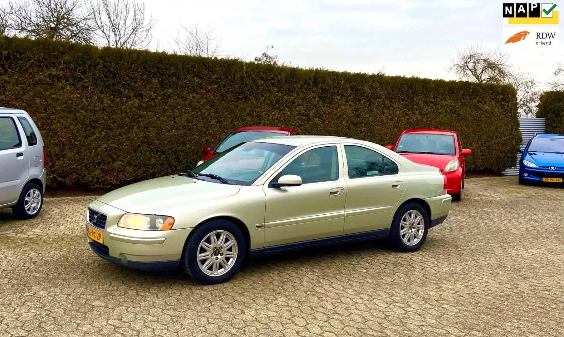 Volvo S60 RIJD NIEUW VOLLEDIG ONDERHOUDEN NAVI AUTOM AIRCO Beige - 1