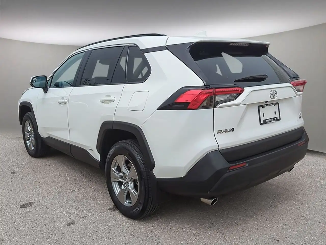 Toyota RAV 4 снимка Toyota RAV 4