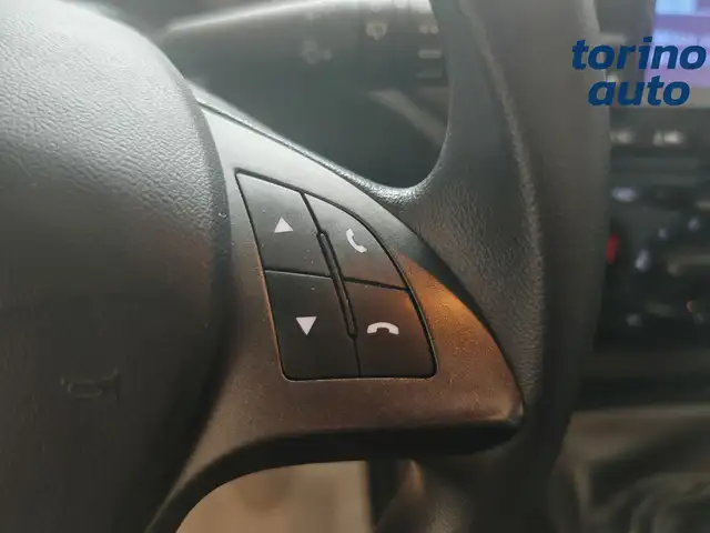 Lancia Ypsilon view 12