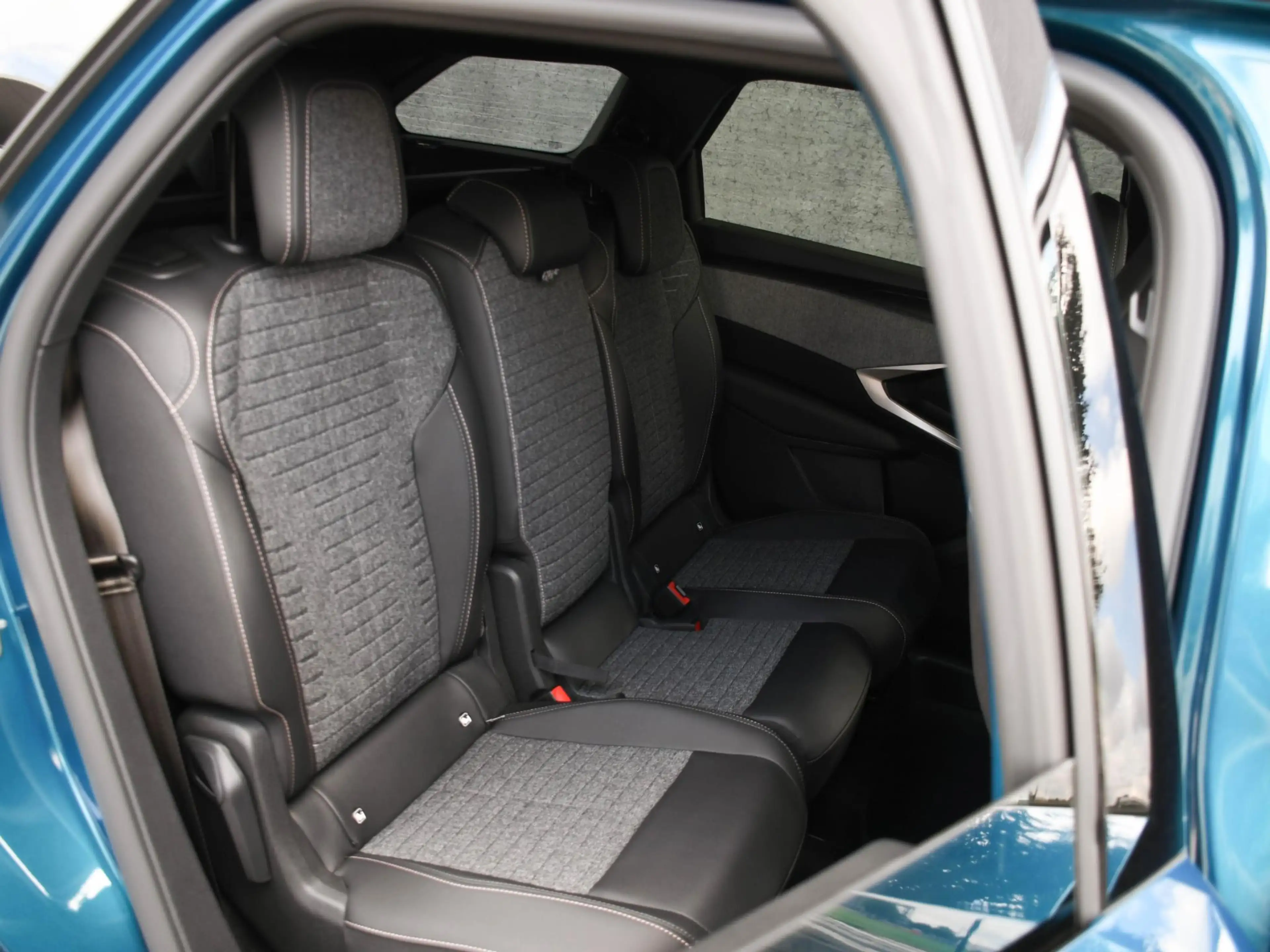 Peugeot 5008 Allure 1.6 Plug-in Hybrid 195pk Automaat 7-Persoon — photo 11