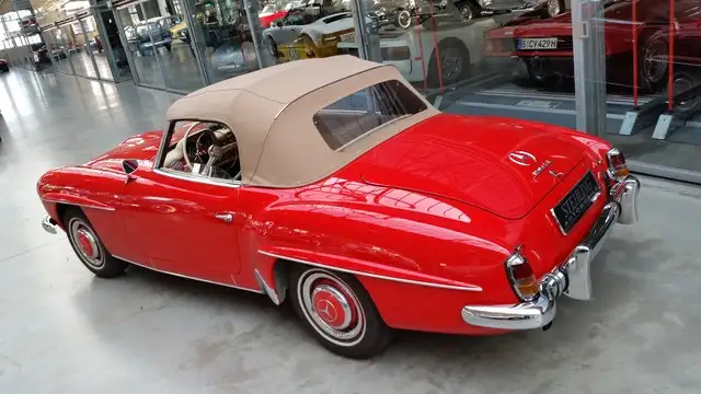 Mercedes-Benz 190 SL view 15