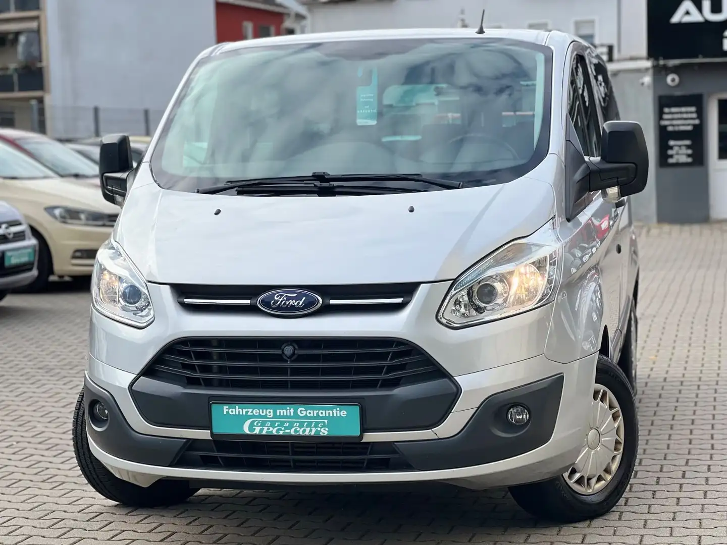 Ford Transit Custom Nugget300 L1+1. HAND+8 SITZER+AHK Silber - 2