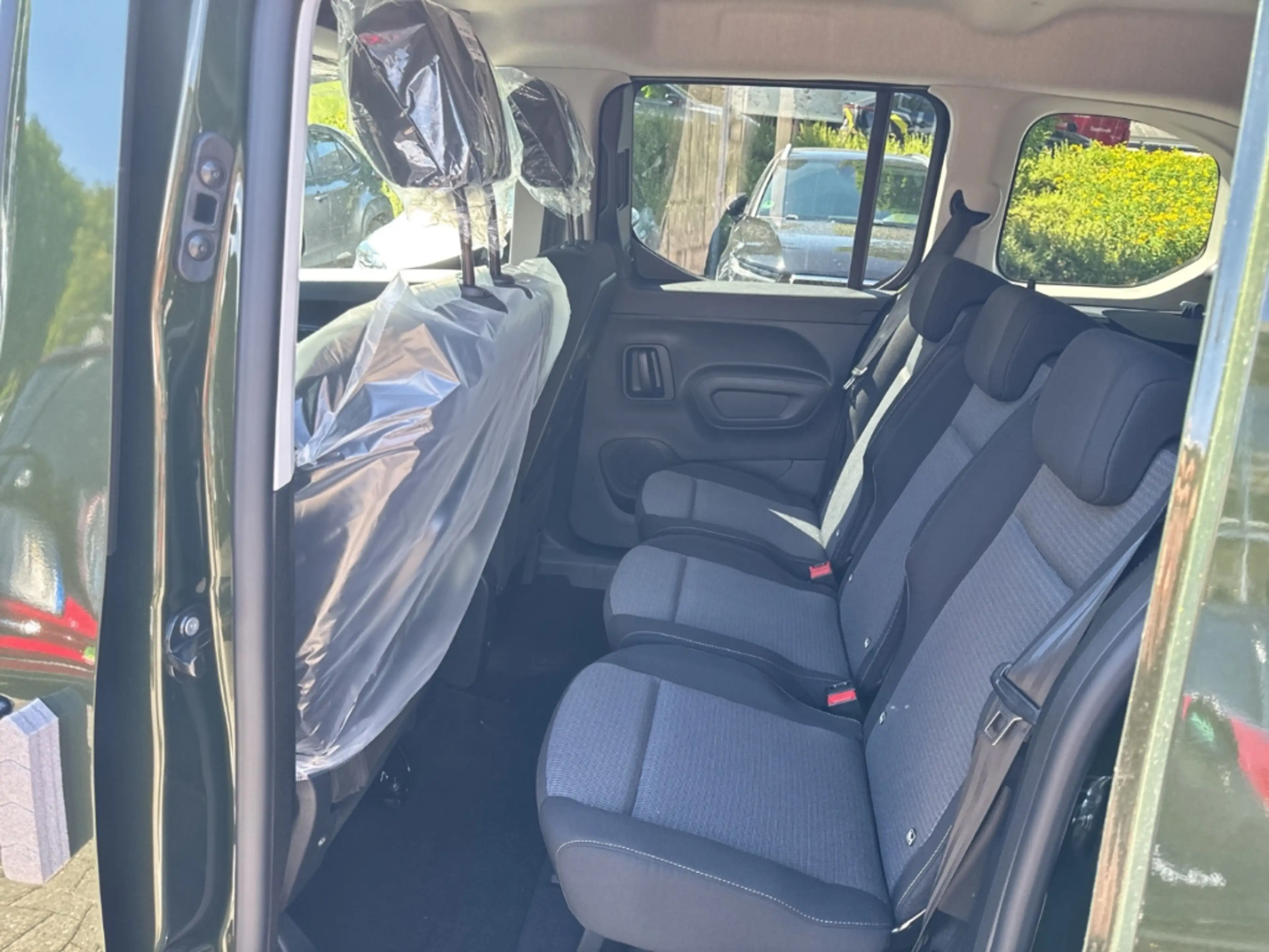 Toyota Proace City Verso L1 Teamplayer Navi LED ACC Apple CarPlay And — photo 11