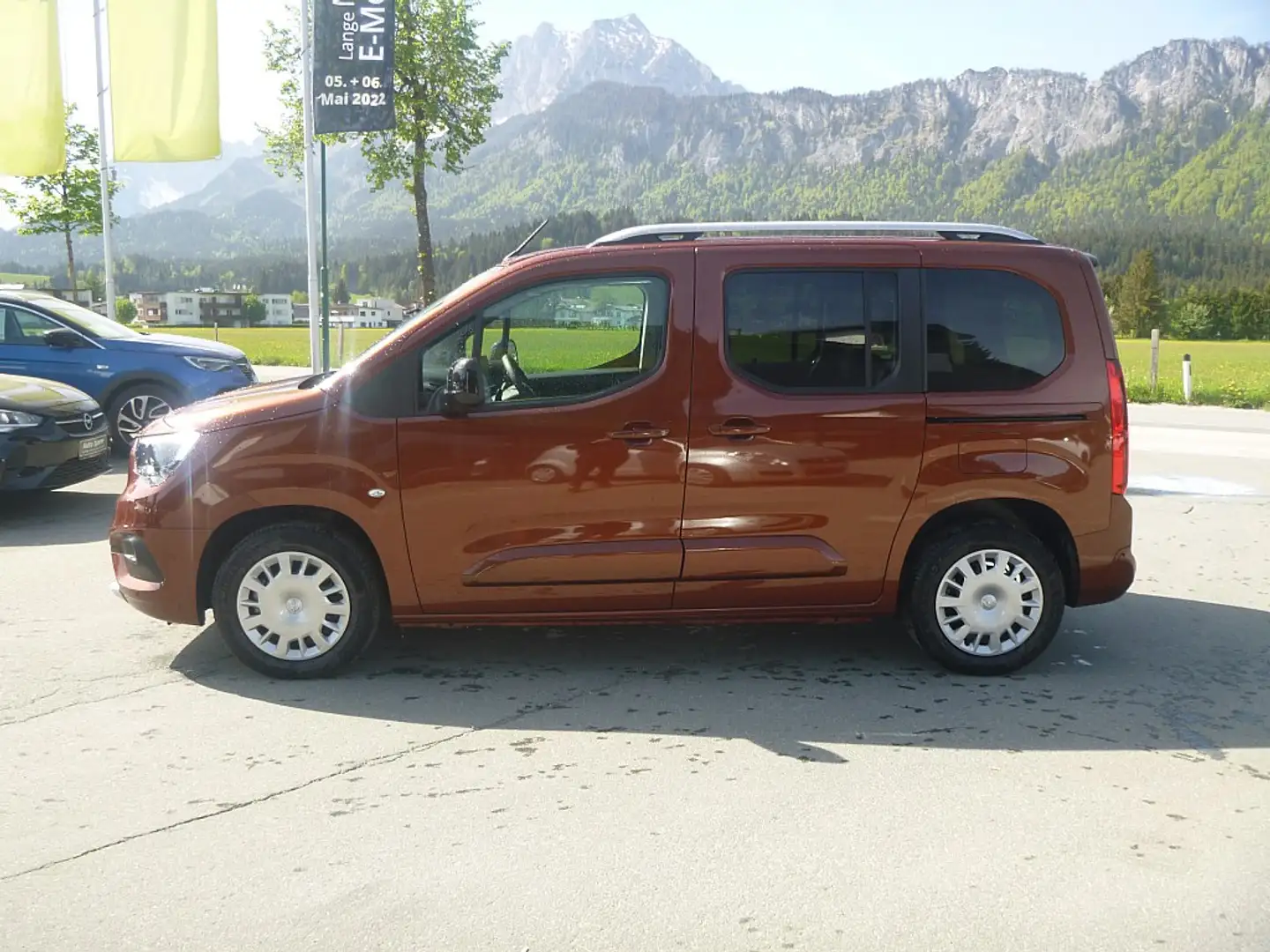 Opel Combo Life -e Life L 50 kWh Edition e- Elegance Plus Brown - 2