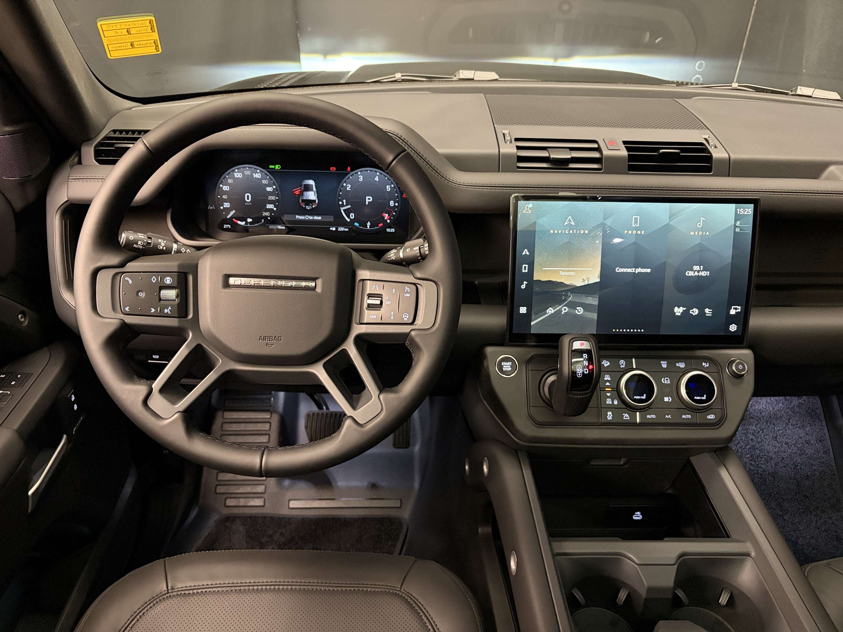 2026 Land Rover Defender S thumb 13