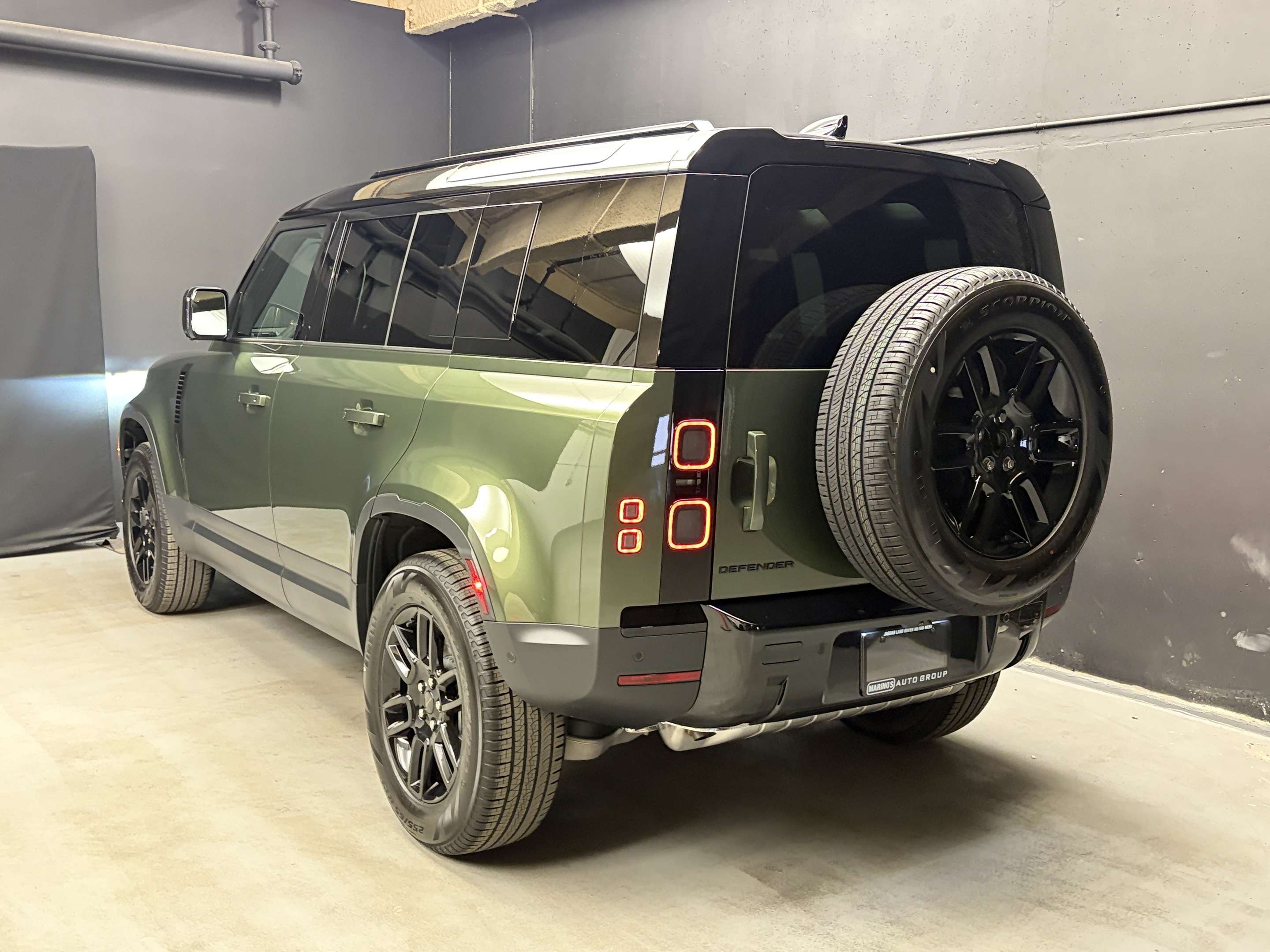 2026 Land Rover Defender S alt 5