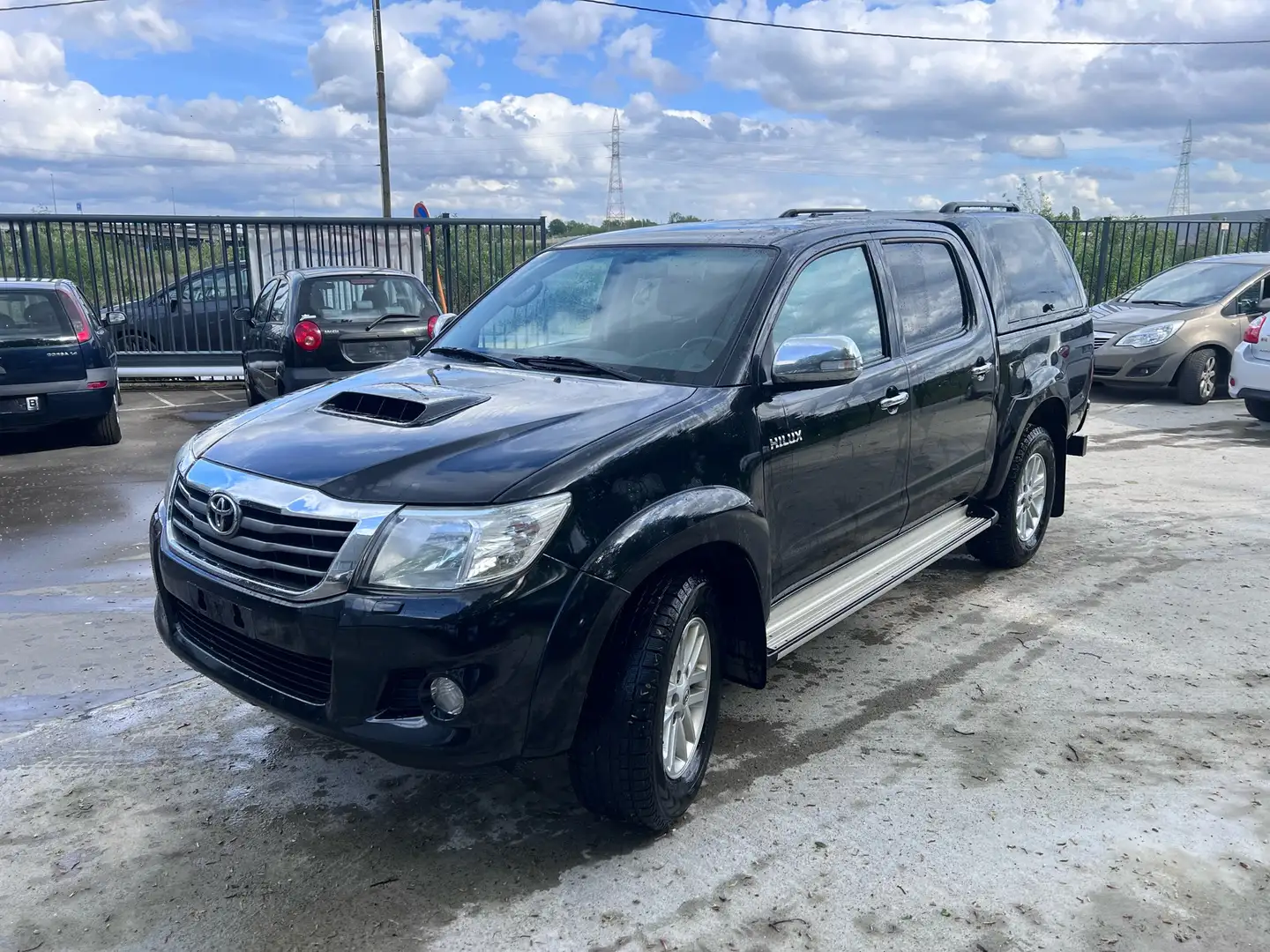 Toyota Hilux EXPORT OUT OF EUROPE Schwarz - 2