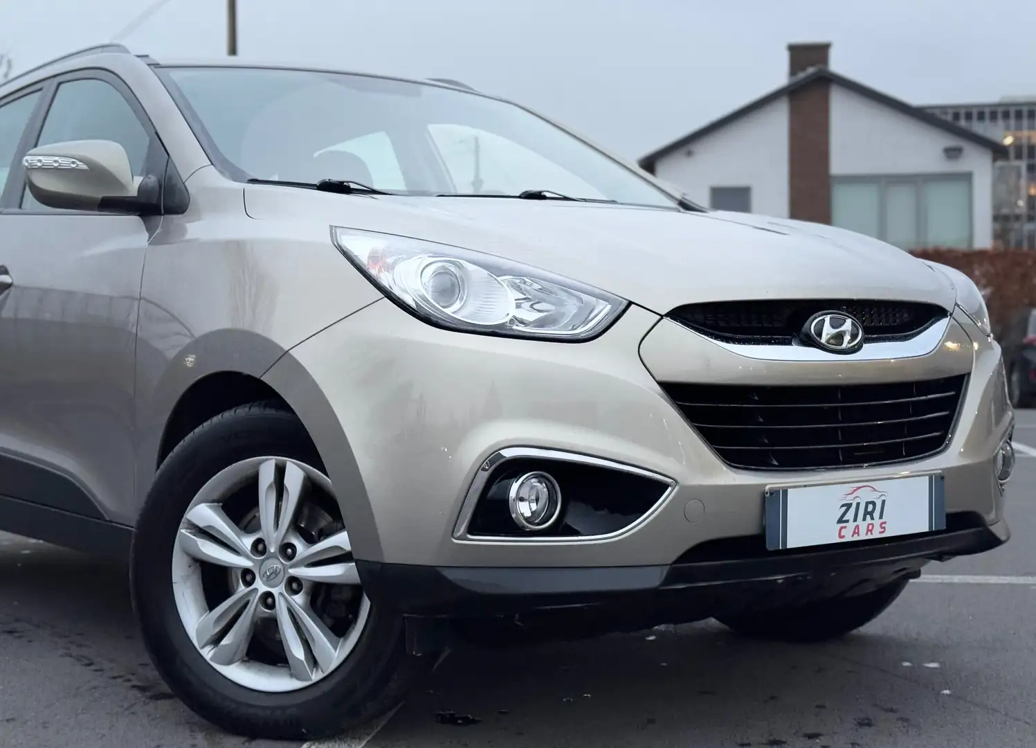 Hyundai iX35 2.0 CRDi 2WD Lounge DPF Béžová - 1