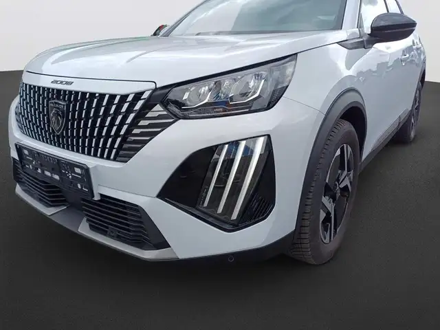 Peugeot 2008 view 9