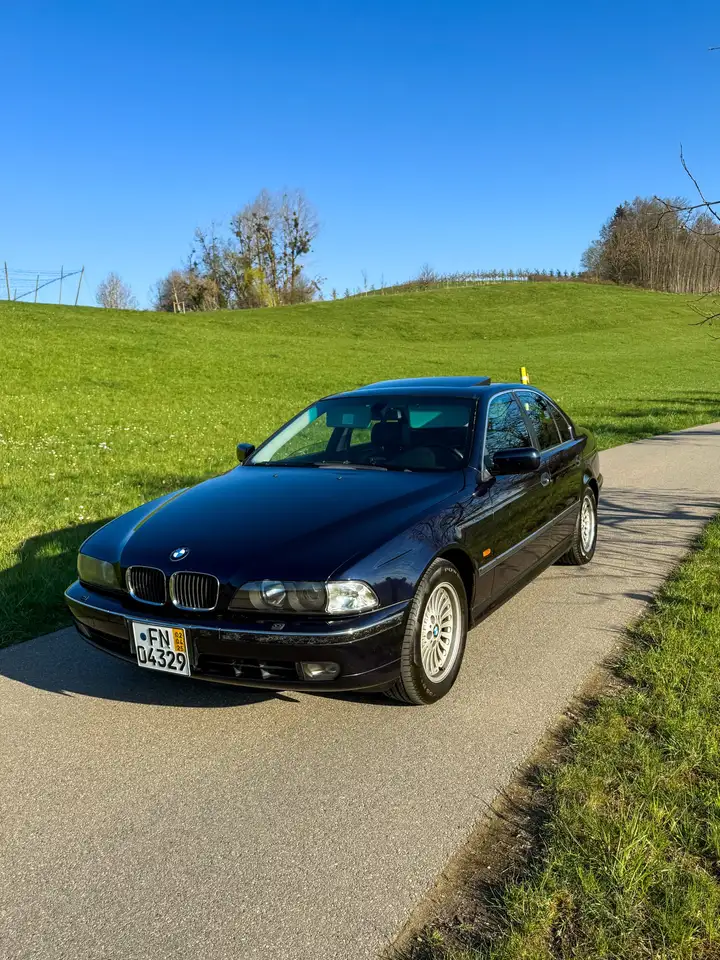 BMW 528