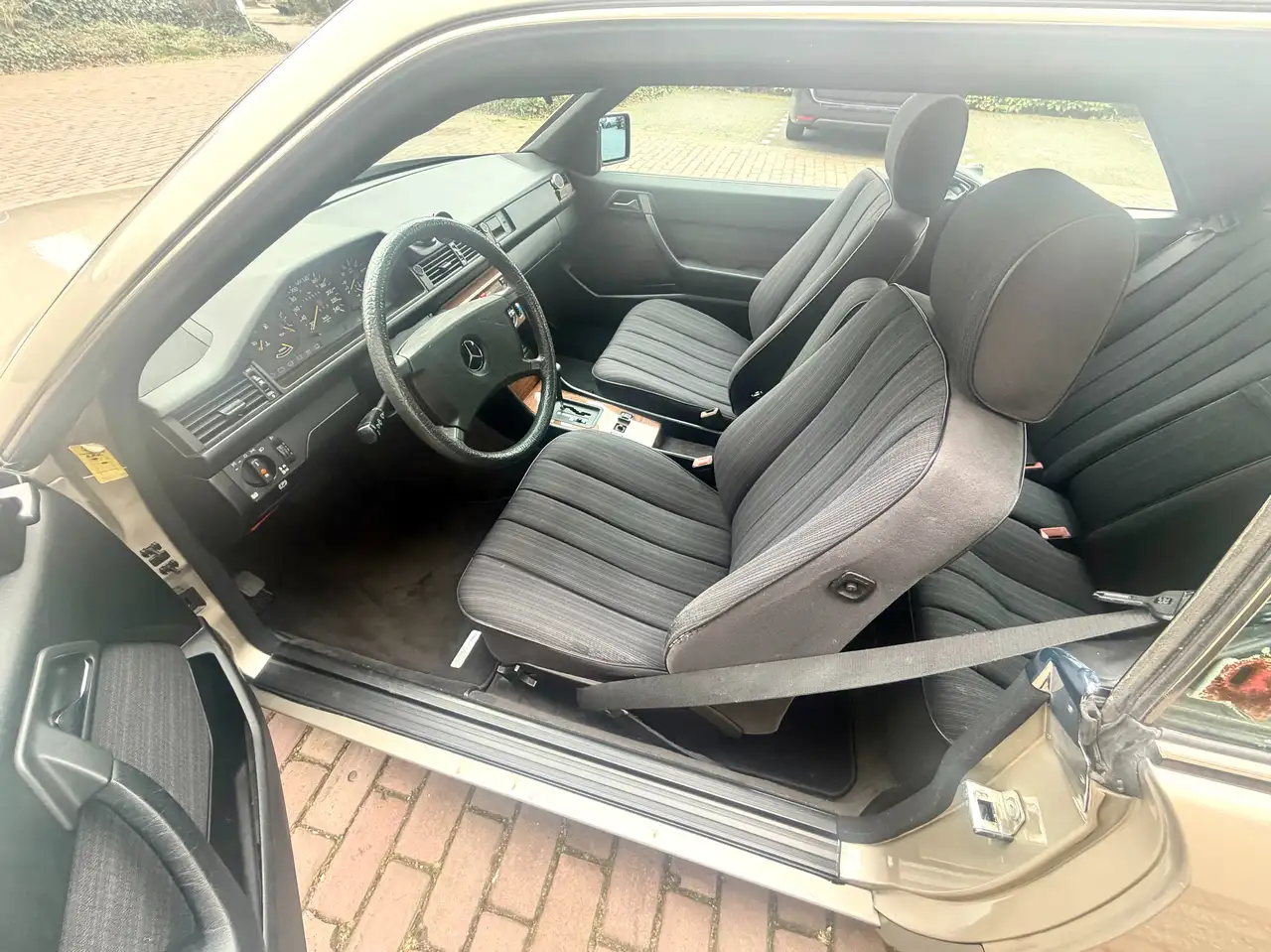 Mercedes-Benz E 300 CE, foto 11