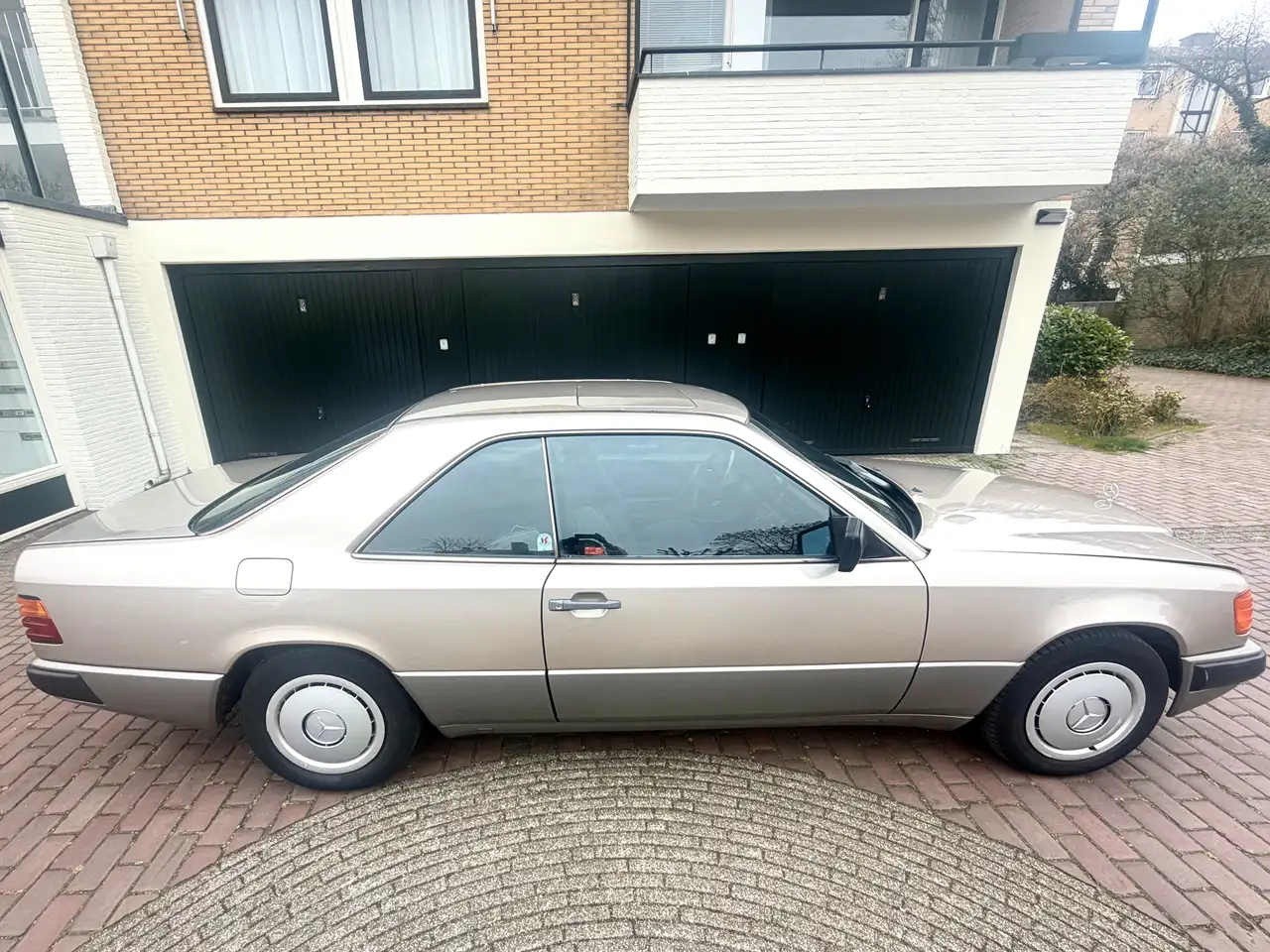 Mercedes-Benz E 300 CE, foto 6