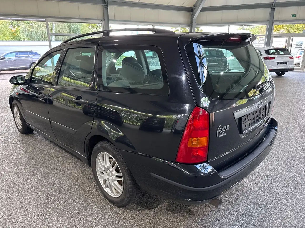 Ford Focus Turnier 2.0i Ghia Klima Tüv 11/2027, foto 5