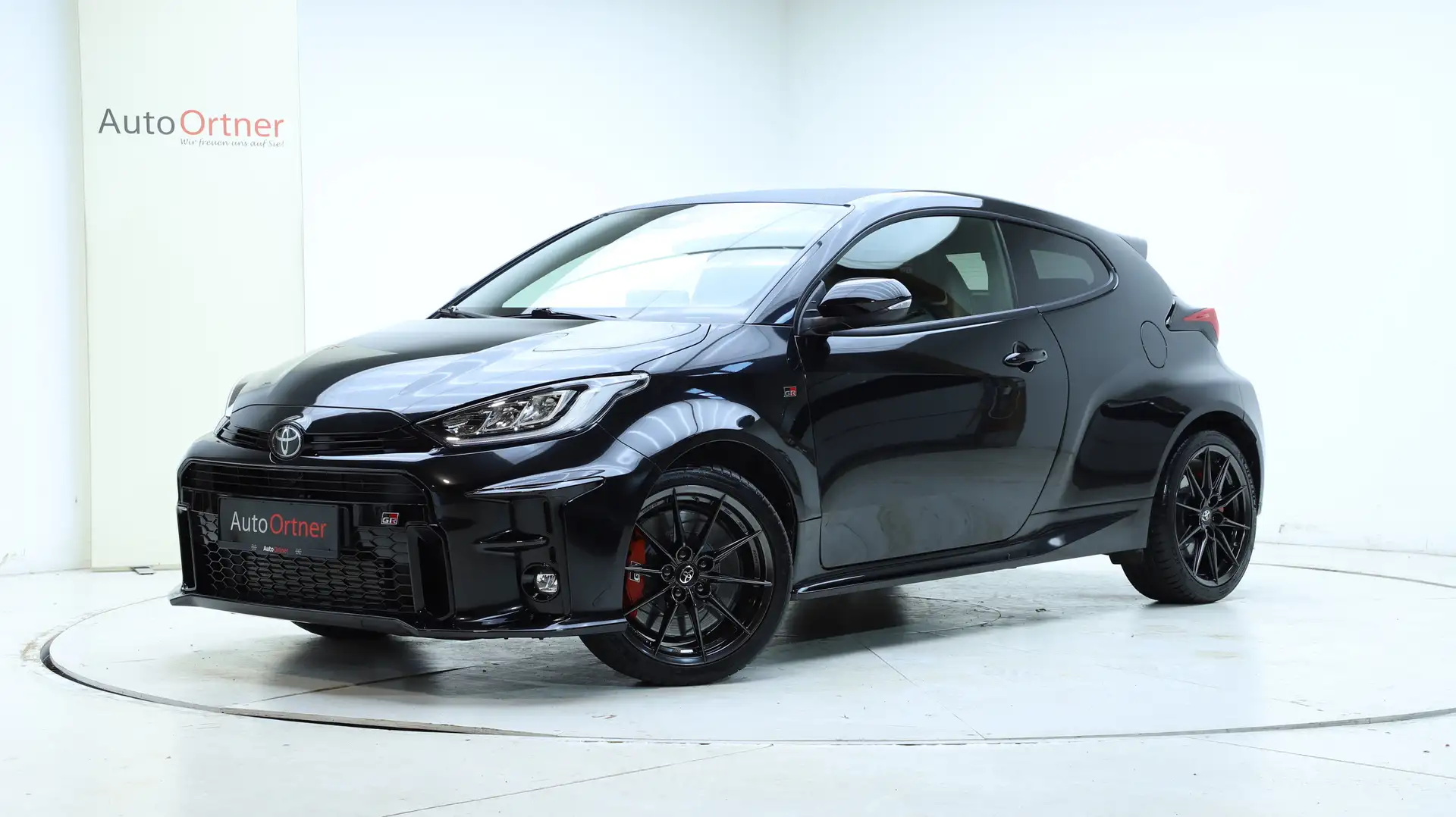 Toyota Yaris GR High Performance Paket Schwarz - 1