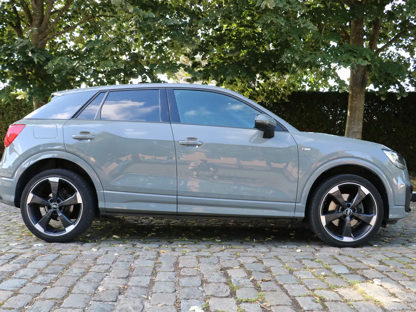Audi Q2 Q2 35 TFSI design Gris - 2