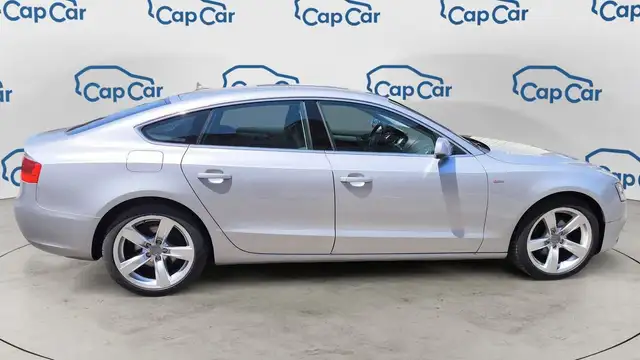 Audi A5 view 4