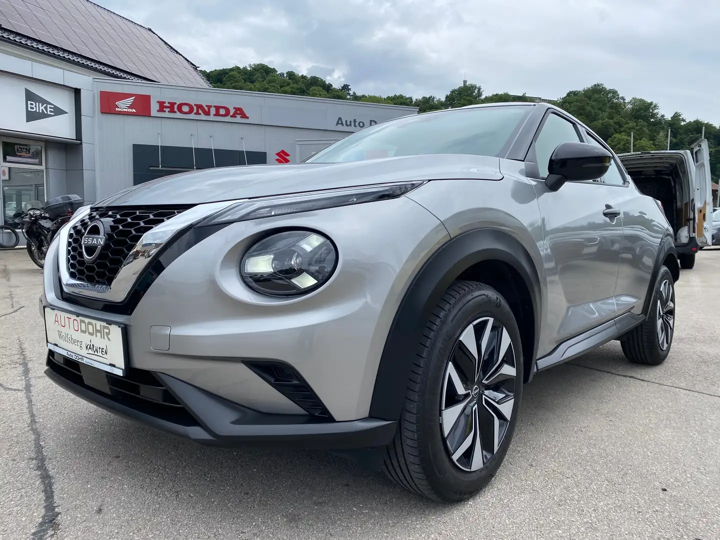 Nissan Juke 1,0 DIG-T Acenta+ Plateado - 2