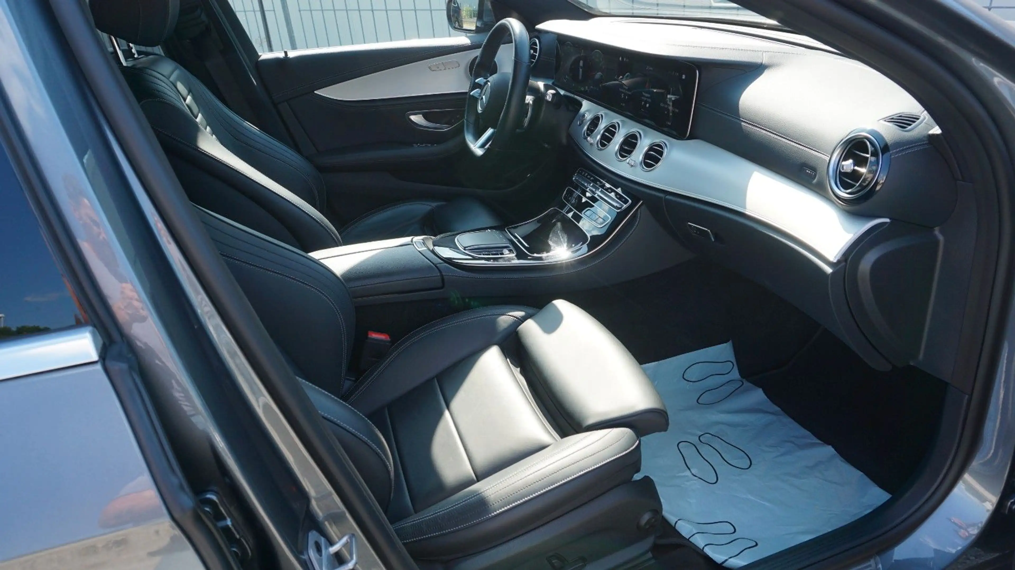 Mercedes-Benz E 450 T, 4Matic,AMG Line,Panorama,360°,AHK el,WR — photo 9