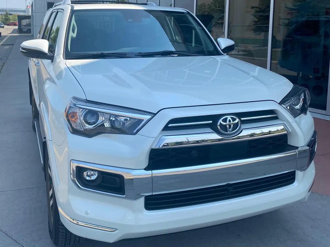 Toyota 4-Runner снимка Toyota 4-Runner
