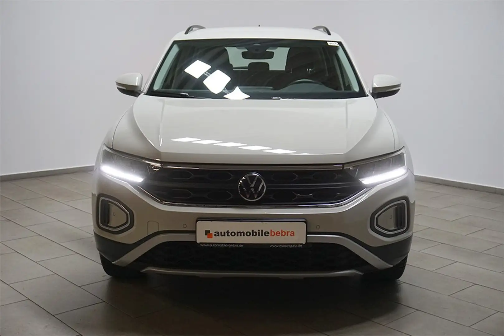 Volkswagen T-Roc 1.5TSI DSG Life Virtual AHK Navi LED Gris - 2