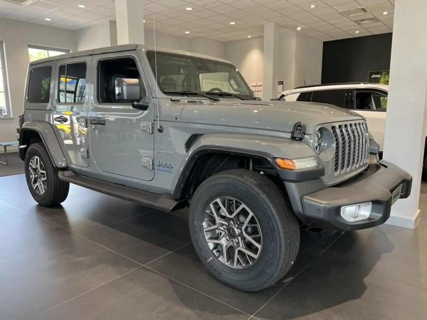 Jeep Wrangler Unlimited 2.0 PHEV ATX 4xe Sahara Grey - 1