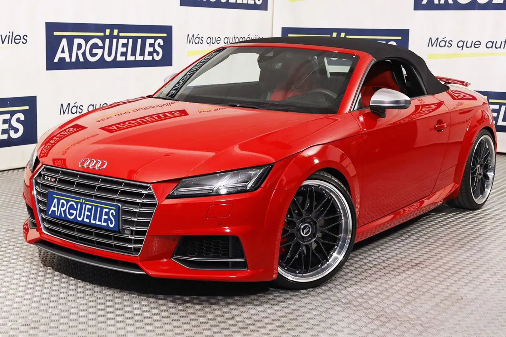 Audi TTS Roadster 2.0 TFSI quattro S-Tronic Rojo - 2